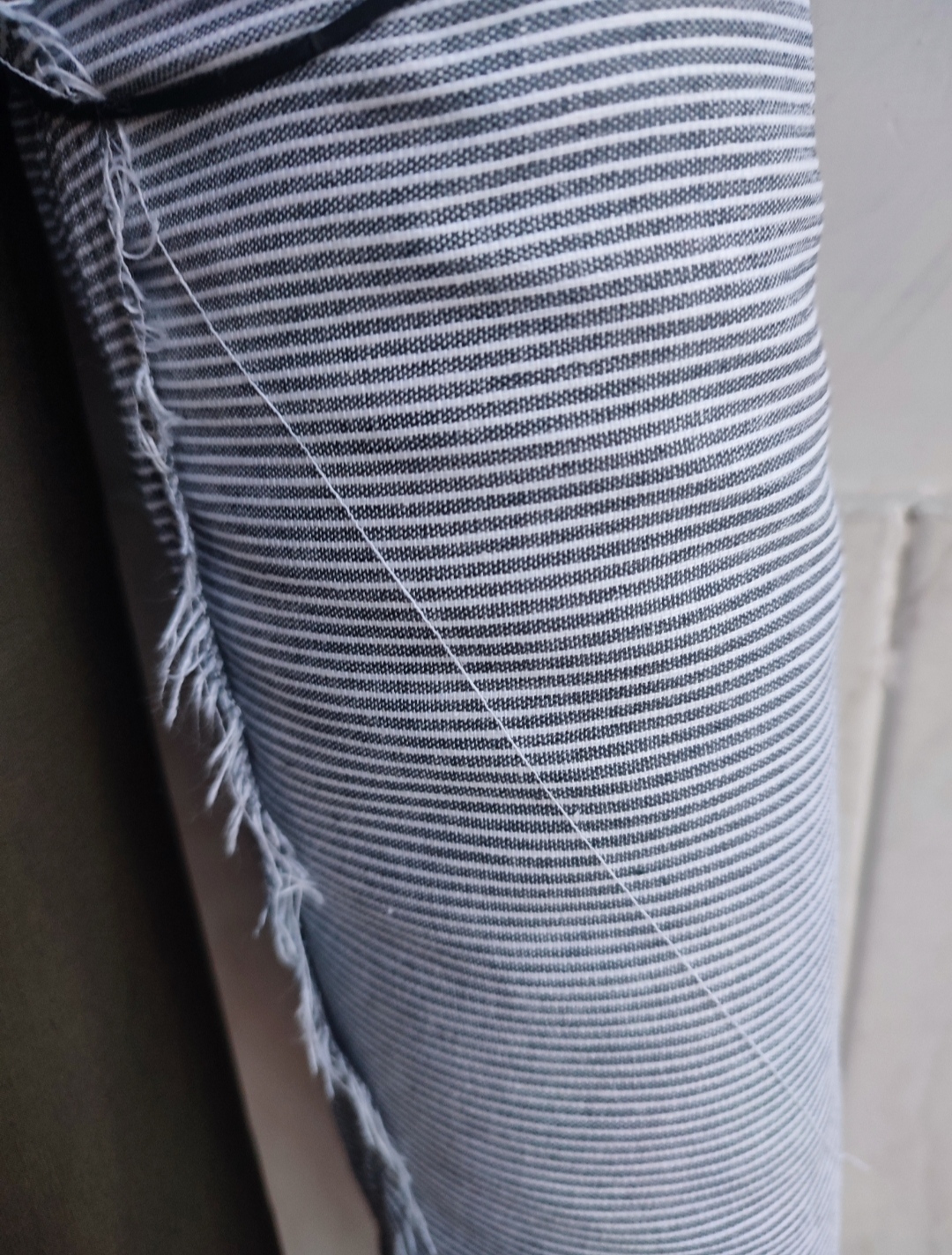 پارچه کتان راه راه طوسی